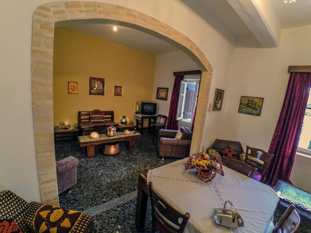 Venezian Castle House Apartment Kíssamos Exterior foto
